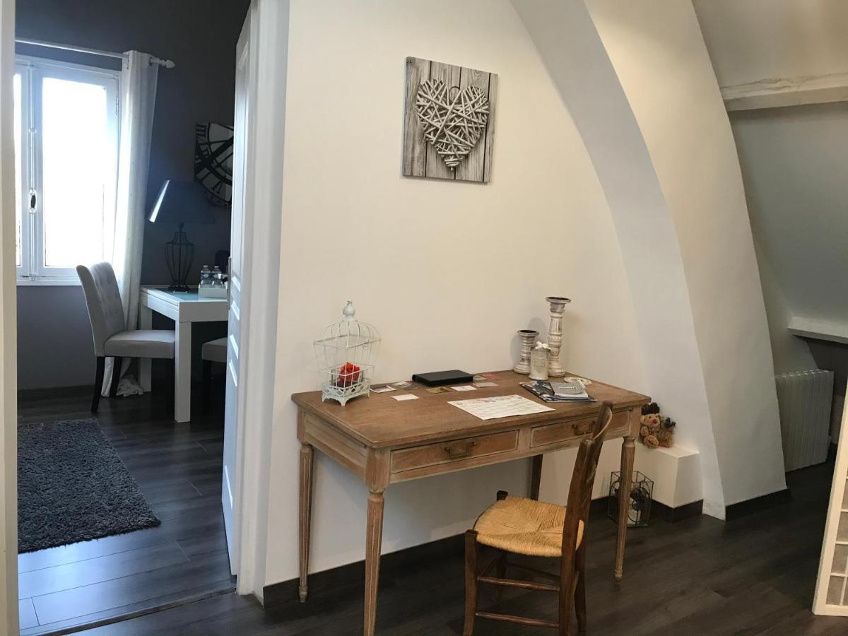Chambres D'Hotes Des Demoiselles Ville-Saint-Jacques Bagian luar foto