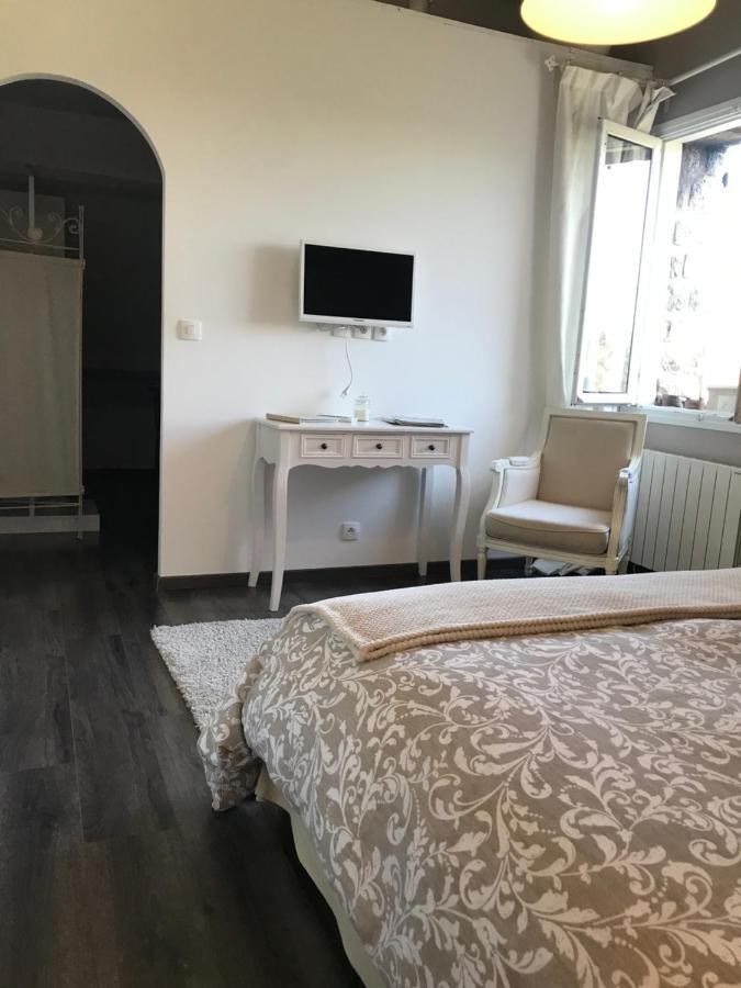 Chambres D'Hotes Des Demoiselles Ville-Saint-Jacques Bagian luar foto