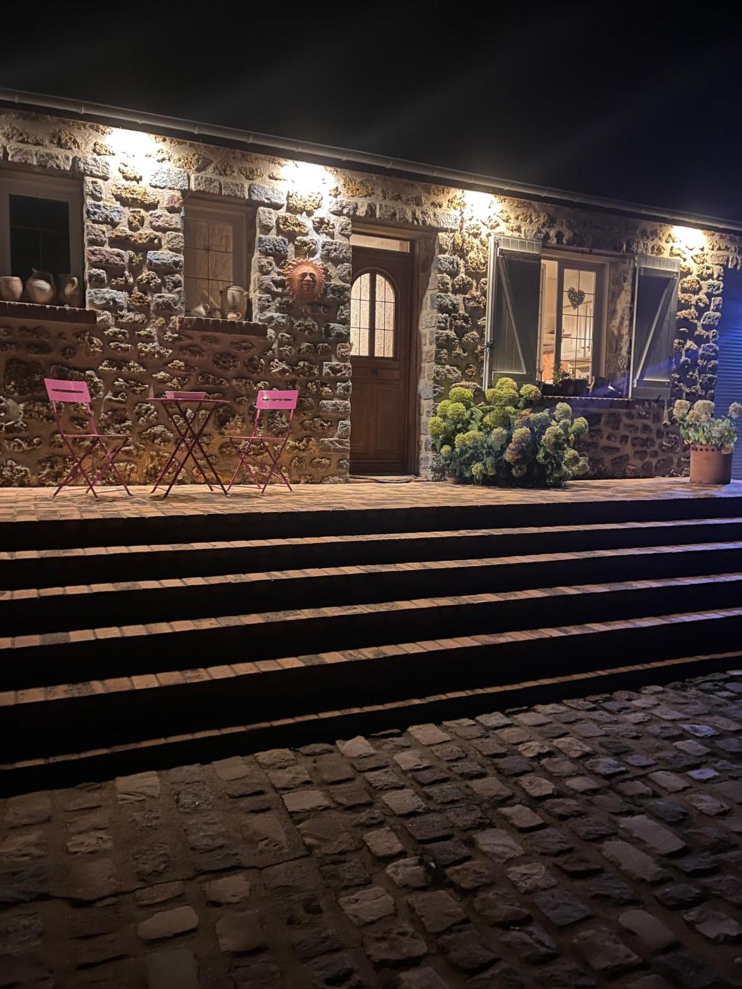 Chambres D'Hotes Des Demoiselles Ville-Saint-Jacques Bagian luar foto