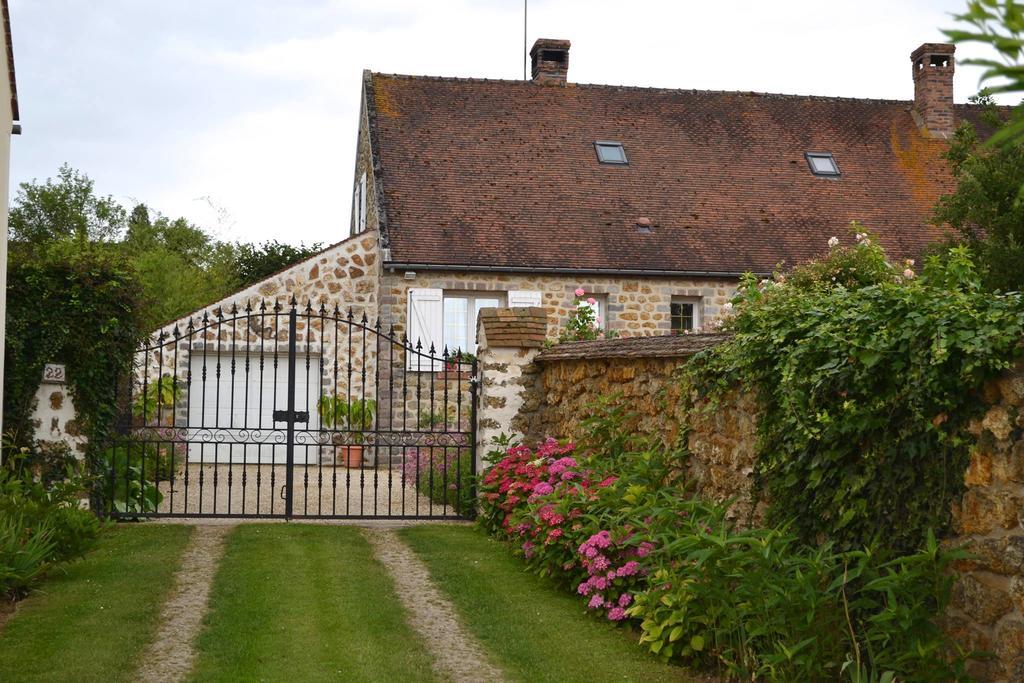 Chambres D'Hotes Des Demoiselles Ville-Saint-Jacques Bagian luar foto