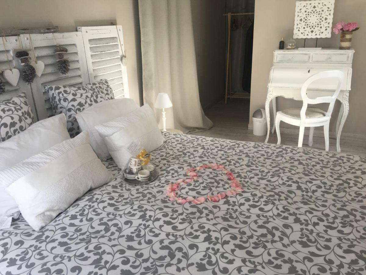 Chambres D'Hotes Des Demoiselles Ville-Saint-Jacques Bagian luar foto