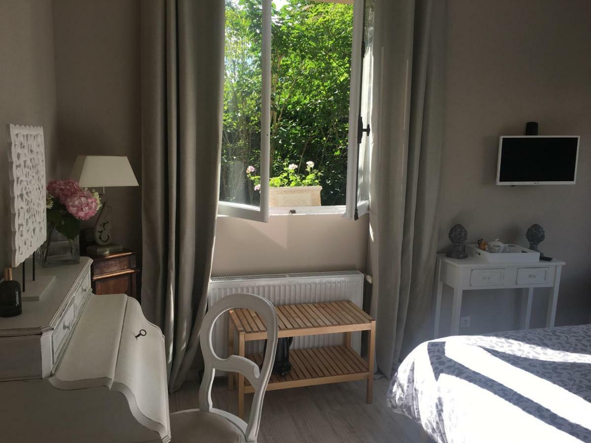 Chambres D'Hotes Des Demoiselles Ville-Saint-Jacques Bagian luar foto